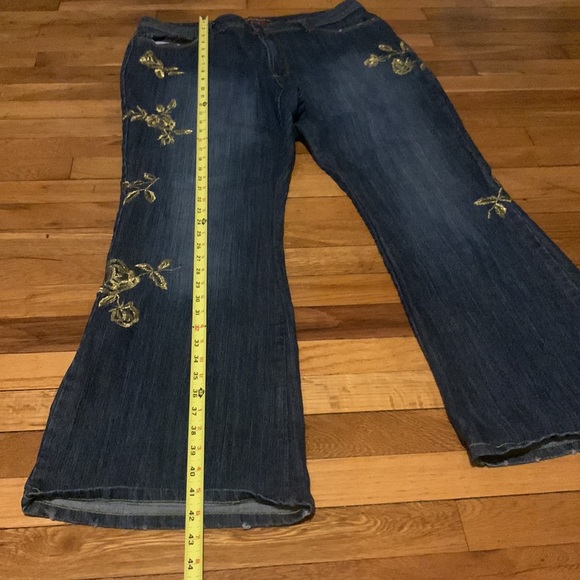 Neeso premium jeans with gold rose design - Picture 13 of 16